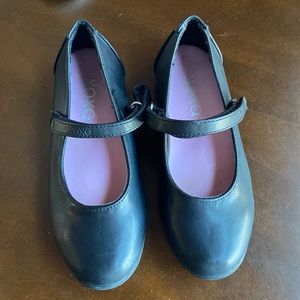 NWOT black Mary Janes